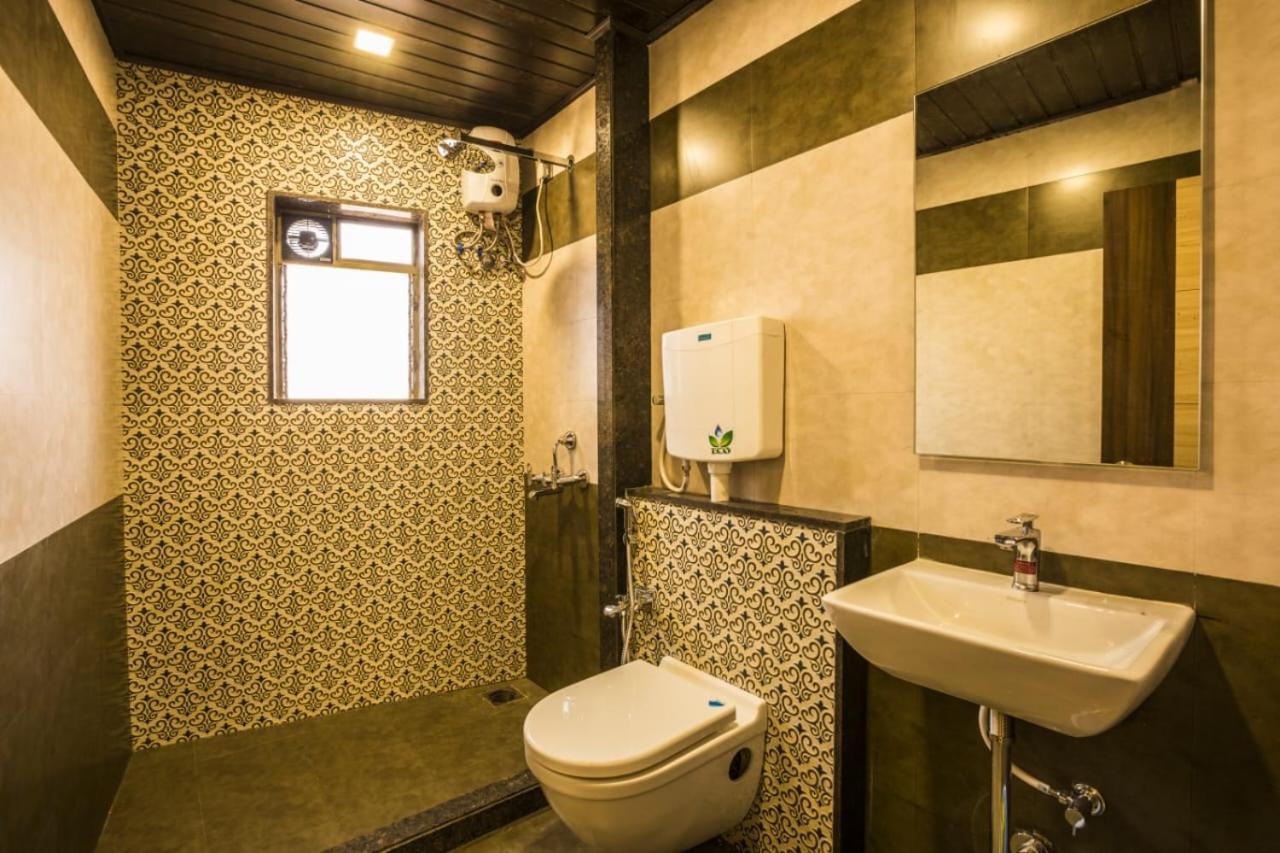 Hotel Golden Crown Bombay Eksteriør billede