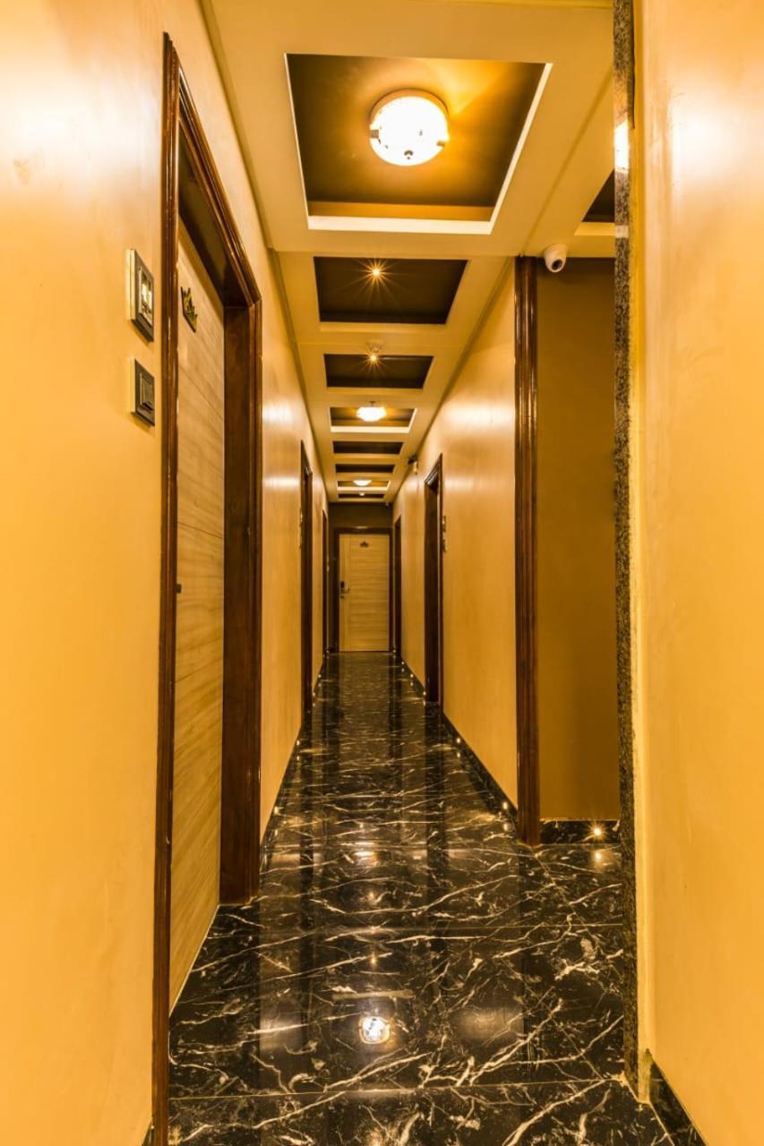 Hotel Golden Crown Bombay Eksteriør billede