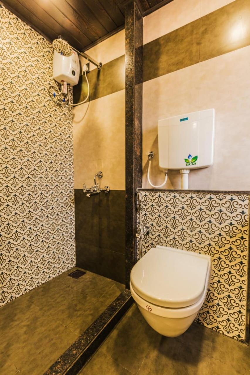 Hotel Golden Crown Bombay Eksteriør billede